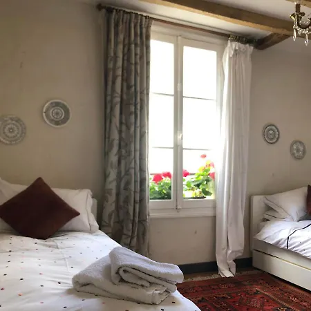 Le Chaton Rouge Bed & Breakfast *