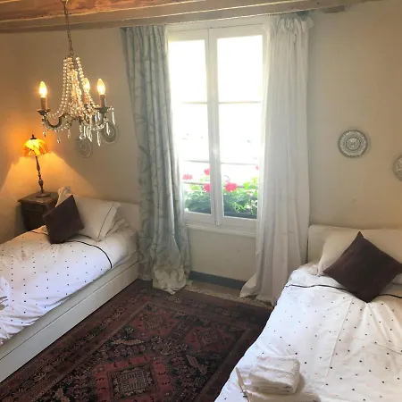 Bed & Breakfast Le Chaton Rouge 4*