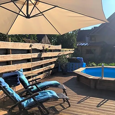 ル シャトン ルージュ 4* Saint-Pierre-du-Lorouër
