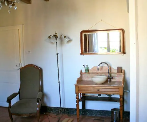 Oda ve Kahvaltı Le Chaton Rouge Saint-Pierre-du-Lorouër