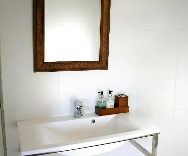 Oda ve Kahvaltı Le Chaton Rouge 4*